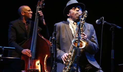 Archie Shepp beim 50. Jazzfest Berlin. Foto: Ralf Dombrowski