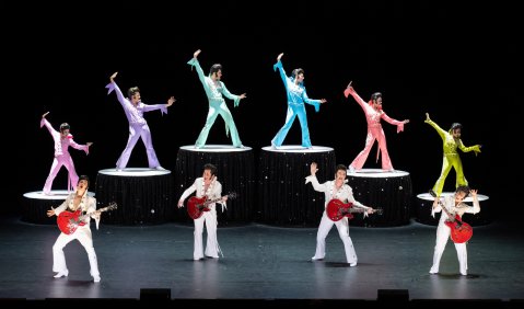 Barrie Kosky's All-Singing, All-Dancing Yiddish Revue (2022). Foto: Monika Rittershaus.