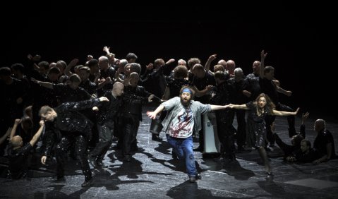 „Aufstieg und Fall der Stadt Mahagonny“ an der Komischen Oper Berlin. Foto: Iko Freese/Drama Berlin