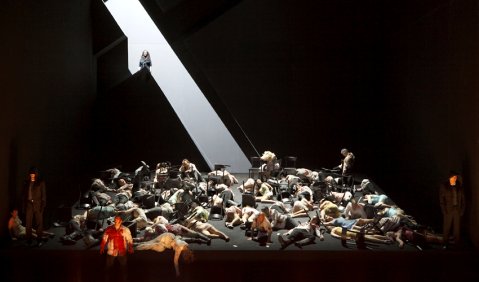 Verdis "La forza del destino" in Antwerpen. Foto: Vlaamse Opera / Annemie Augustijns
