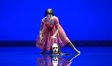 „Salome“ in Basel: Heather Engebretson und Jason Cox. Foto: Thomas Aurin