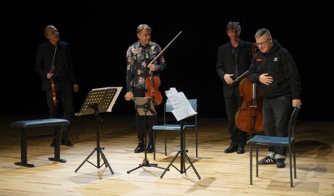 Das TrioCoriolis und Alexander Strauch. Foto: Ralf Dombrowski