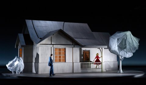 (Von heute auf morgen): Sebastian Geyer (Der Mann) und Elizabeth Sutphen (Die Frau). Foto: Barbara Aumüller