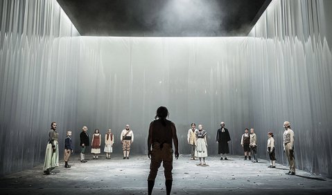 Yoonki Baek (Werther), Gerard Quinn (Der Amtmann), Johan Hyunbong Choi (Albert), Emma McNairy (Sophie), Kinderchor, Statisterie. Foto: Olaf Malzahn