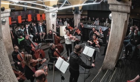Was bringen neue Konzertorte und neue Formate? Die Camerata Goltz probierte es mit einem Clubkonzert im Rahmen des Kammermusikfestivals Regensburg 2021 aus. Foto: Juan Martin Koch