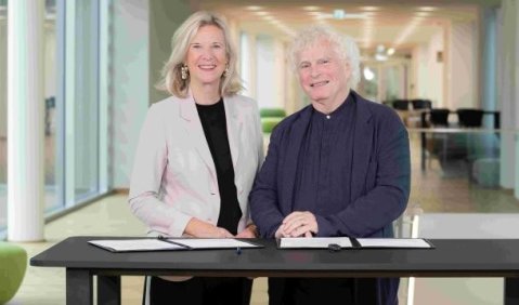 Sir Simon Rattle und Katja Wildermuth. Foto: BR/Markus Konvalin