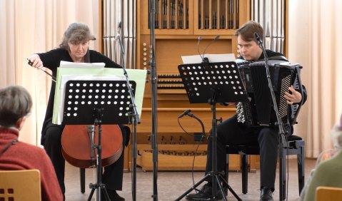 Bianca Breitfeld und Janne Valkeajoki. Foto: Susanne van Loon