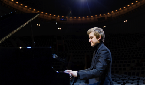 Dmitry Masleev in der Tchaikowsky Concert Hall Moskow. Foto: Vladimir Volkov