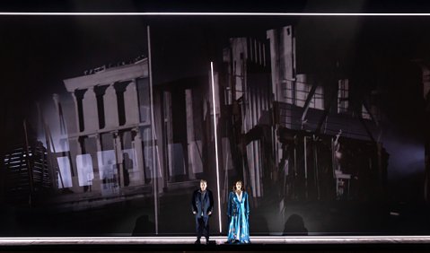 Daniel Kirch und Meagan Miller in der Leipziger Tristan-Produktion. Foto: Tom Schulze 