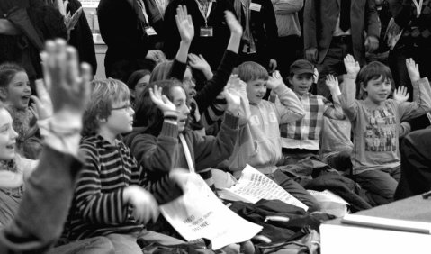 Auch für jüngere Semester ist auf der Messe bisweilen etwas geboten. Foto: Martin Hufner