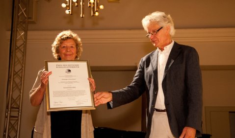 Lothar Prox bei einer Preisverleihung im Rahmen der Darmstädter Ferienkurse 2010. Foto Albrecht Haag