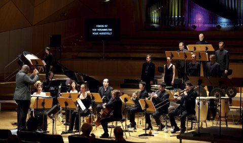 Das IEMA Ensemble beim „cresc“-Festival 2013. Foto: Barbara Fahle