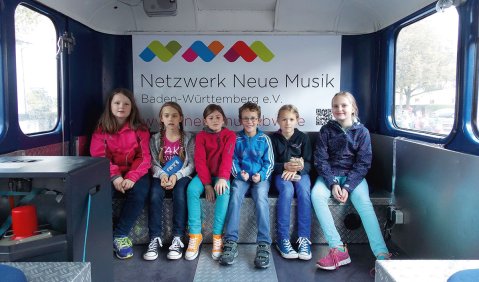 Unterwegs in Sachen Neue Musik: Schülerinnen und Schüler der Trossinger Friedensschule. Foto: Regine Meyer