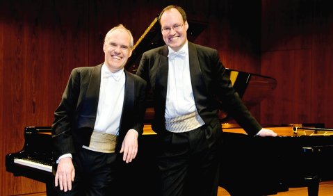 Das Professoren-Duo Hans-Peter und Volker Stenzl. Foto: Thomas Zehnder