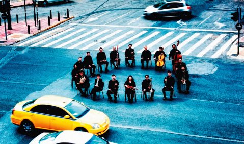 Kreuzung oder Kreisverkehr? Das griechische Kyklos Ensemble hält die Stellung. Foto: Andreas Simopoulos