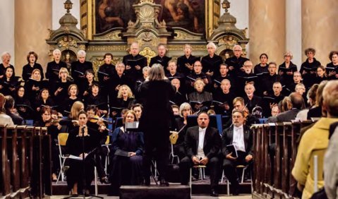 „Die Erde ist des Herrn“ von Hans Krása mit dem Oratorienchor St. Gallen und der Mährischen Philharmonie Olmütz unter der Leitung von Uwe Münch. Foto: Kulturamt Terezín