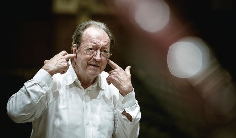 Über 30 Jahre lang hat Harnoncourt das Festival Styriarte mit Konzerten und Opernproduktionen geprägt. Die diesjährige Ausgabe vom 24. Juni bis 24. Juli wird nun ganz im Zeichen des Gedenkens an den verstorbenen Dirigenten stehen. Foto: Werner Kmetitsch