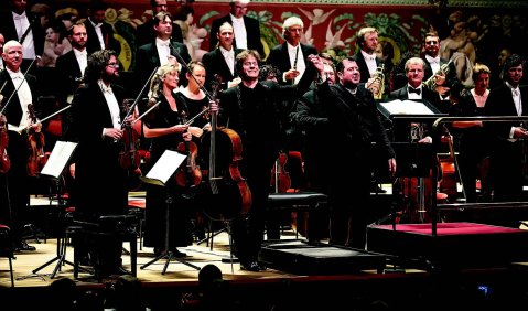 Begeisterungsstürme für Jan Vogler, Ivor Bolton, das Dresdner Festspielorchester und Robert Schumann. Foto: Oliver Killig