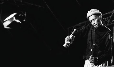 Sinnbild eines von Klischees befreiten Jazzidioms: Don Cherry und seine Taschentrompete. Foto: Sascha Kletzsch