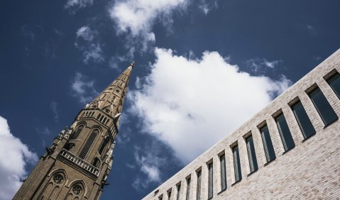 Umbau statt Abriss: Die St. Marienkirche wurde zum Bestandteil des Bochumer Musikforums. Foto: Yuryi Ogarkov