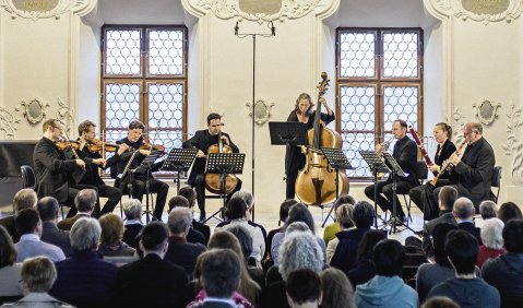 Uraufführung des „Lageder Oktetts“ von Gregor Mayrhofer durch Mitglieder des Münchener Kammerorchesters.  Foto: Florian Ganslmeier