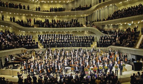 „Eine Phase der Feinabstimmung ist nötig“. Kent Nagano leitete 2017 die Uraufführung von Jörg Widmanns Oratorium „Arche“. Foto: Juan Martin Koch