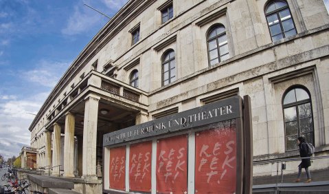 An der Hochschule für Musik und Theater fand Anfang November der gemeinsame Aktionstag der Münchner Kunsthochschulen statt – Motto:  „Respekt! Sich begegnen mit Wertschätzung, Empathie und angemessener Dis­tanz“. Foto: Juan Martin Koch