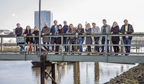 Das Ensemble New Babylon eröffnete die erste Saison im neuen Bremer Tabakquartier. Foto: Jakob Adolphi