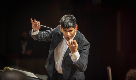 Alpesh Chauhan, Dirigent des Debüt-Konzertes Foto: (c) Marco Borrelli