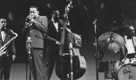 Art Blakey & The Jazz Messengers in Japan im Jahr 1961. Foto: Hozumi Nakadaira, Universal