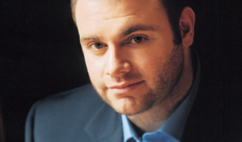 Mittelpunkt der konzertanen Perlenfischer-Aufführung: Tenor Joseph Calleja. Foto: Deutsche Oper Berlin