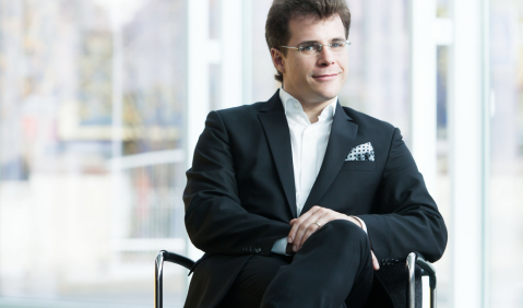 Bamberger Symphoniker binden Chefdirigent Hruša bis 2026. Foto: Andreas Herzau