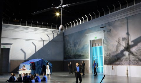 Jean-Philippe Rameau: "Les Indes galantes". Premiere am 24. Juli 2016 im Prinzregententheater. Inszenierung und Choreographie: Sidi Larbi Cherkaoui. Musikalische Leitung: Ivor Bolton. Foto: © Wilfried Hösl