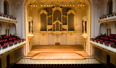 Die Orgel in der Laeiszhalle. Foto: Elbphilharmonie Hamburg, Mehmet Alatur