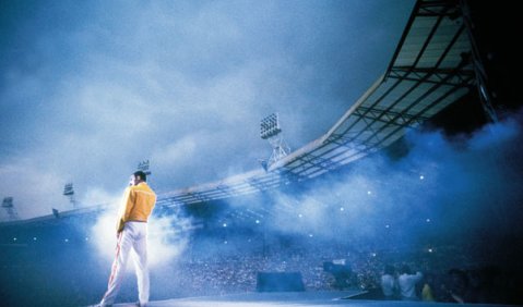 Vernünftige Berufswahl: Freddy Mercury in Wembley 1986. Foto: www.queenonline.com