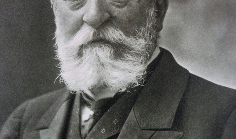 Camille Saint-Saëns starb vor 100 Jahren. Foto: wikimedia commons [[File:Saintsaens.jpg|Saintsaens]]