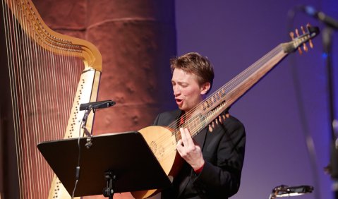 Famos: Nicolas Achten vom Ensemble „Scherzi Musicali“. Fotor: WDR / Claus Langer