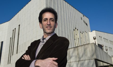 Adil Laraki, Betriebsrat und Mitarbeiter der Theater und Philharmonie Essen. Foto: ddp
