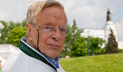 Franco Zeffirelli in Moscow in Moskau im Jahr 2008. Foto: Alexey Yushenkov (Own work) [GFDL (http://www.gnu.org/copyleft/fdl.html) or CC BY-SA 3.0 (https://creativecommons.org/licenses/by-sa/3.0)], via Wikimedia Commons