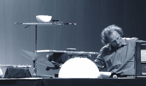 Matthias Kaul (re.) mit dem Ensemble L&rsquo;art pour L&rsquo;art: Hommage an Woody Allens &bdquo;Radio Days&ldquo;. Foto: L&rsquo;art pour L&rsquo;art 