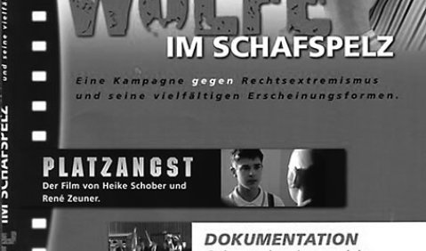 Wölfe im Schafspelz. Eine Kampagne gegen Rechtsextremismus und seine vielfältigen Erscheinungsformen; DVD, Plakat und Begleitbroschüre, hrsg. Vom Programm Polizeiliche Kriminalprävention, Stuttgart 2005