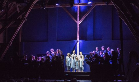 Szene aus dem Finalstück des diesjährigen Carl Orff Fest Andechs & Ammersee. Fotocredit: Marc Gilsdorf