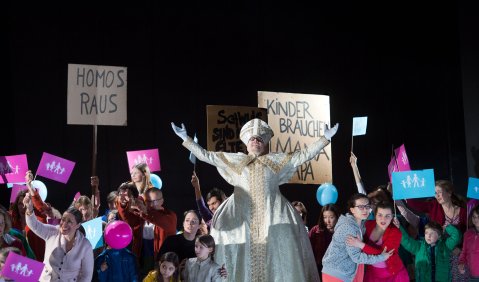 Edward II. von Andrea Scartazzini, Regie: Christof Loy, Uraufführung am 19.2.2017 Deutsche Oper Berlin, Copyright: Monika Rittershaus