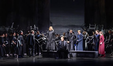 Ensemble Schwerin, Opernchor. Foto: © Silke Winkler Ensemble Schwerin, Opernchor. Foto: © Silke Winkler