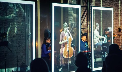 Pablo Garretons Musiktheater „Transparence“ (2023). Foto: Andreas Kerschgens Pablo Garretons Musiktheater „Transparence“ (2023). Foto: Andreas Kerschgens