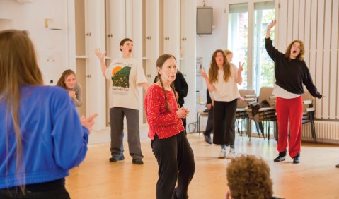 Dancing Voice/Singing Body: Unter der Leitung von Meredith Monk erforschten Folkwang Studierende aller Fachbereiche neue Formen des künstlerischen Ausdrucks. Foto: Elsa Wehmeier