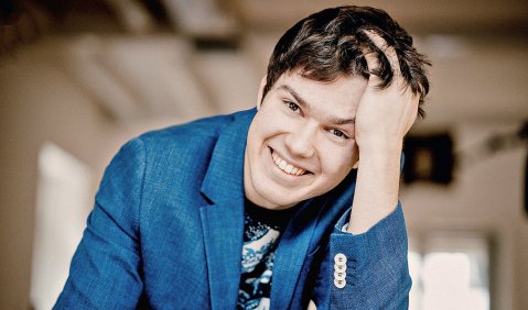 Sonnyboy mit Tiefe: Robert Neumann. Foto: Marco Borggreve