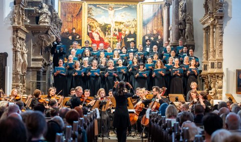 Gedächntis-Buchenwald-Konzert: Mozart Requiem mit dem Kyiv Symphony Orcehstra, Dirigentin Oksana Lyniv © Thomas Müller. Gedächntis-Buchenwald-Konzert: Mozart Requiem mit dem Kyiv Symphony Orcehstra, Dirigentin Oksana Lyniv © Thomas Müller.