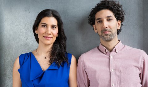Ausgezeichnet für ihr Wirken in der Kunstvermittlung: Cymin Samawatie und Ketan Bhatti. Foto: Silke Weinsheimer