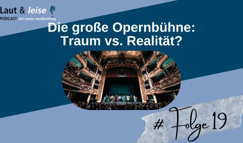 Die große Opernbühne: Traum vs. Realität? Folge 19 (Das Cover zeigt die Bühne in einem Opernhaus während eines Schlussapplauses)